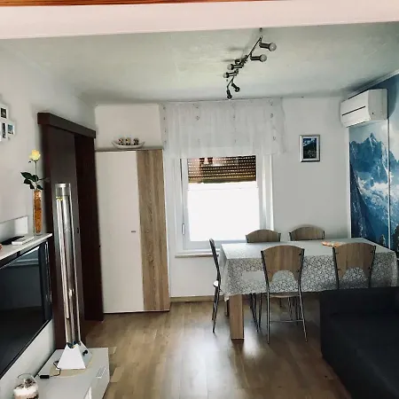 Apartma Evi Apartmán *