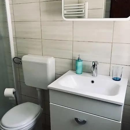 Apartma Evi *